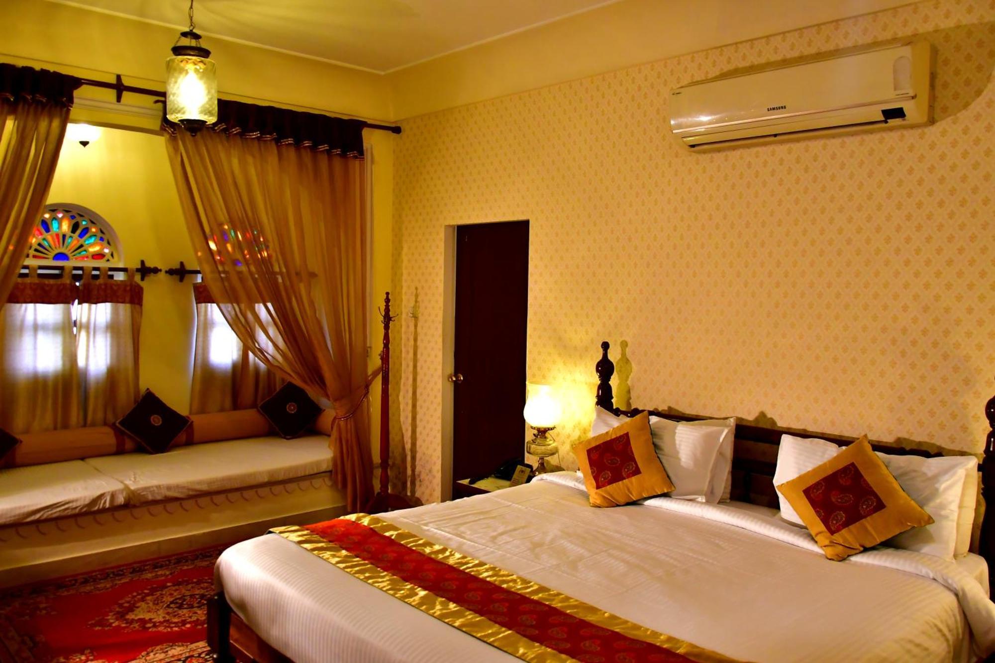 Khandela Haveli - A Boutique Heritage Hotel Džajpur Exteriér fotografie